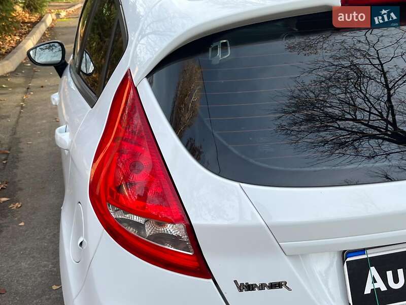 Хетчбек Ford Fiesta 2012 в Києві