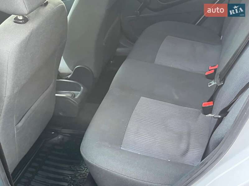Хетчбек Ford Fiesta 2012 в Києві