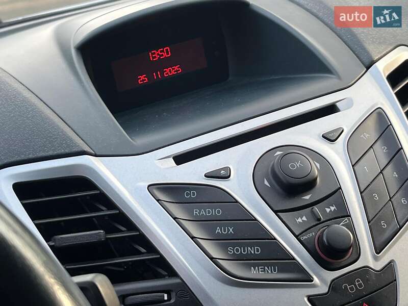 Хетчбек Ford Fiesta 2012 в Києві