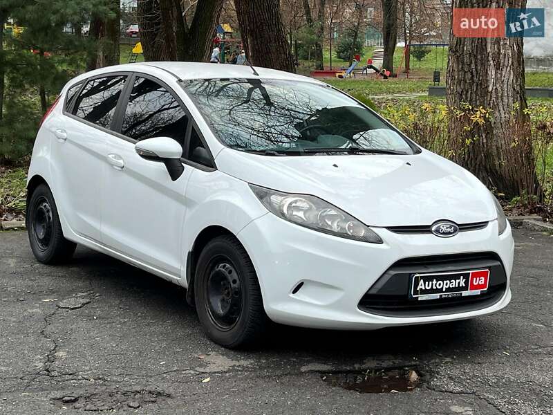 Хетчбек Ford Fiesta 2011 в Києві