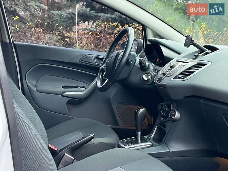 Хетчбек Ford Fiesta 2011 в Києві