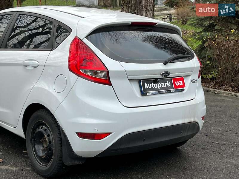 Хетчбек Ford Fiesta 2011 в Києві