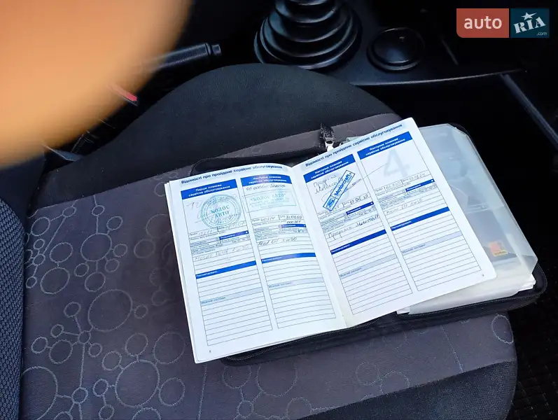 Хетчбек Ford Fiesta 2006 в Черкасах документ