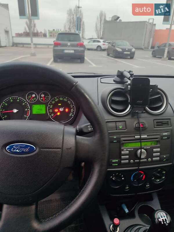 Хетчбек Ford Fiesta 2007 в Києві