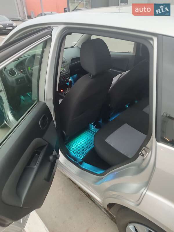 Хетчбек Ford Fiesta 2007 в Києві