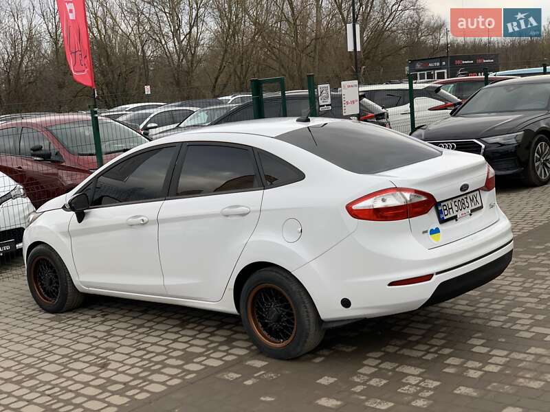Седан Ford Fiesta 2015 в Бердичеве