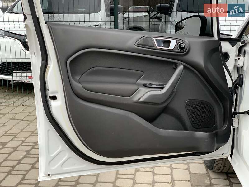 Седан Ford Fiesta 2015 в Бердичеве