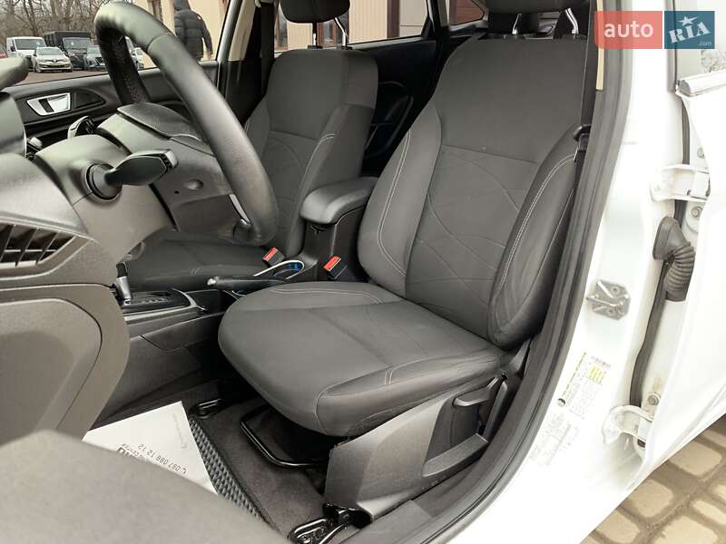 Седан Ford Fiesta 2015 в Бердичеве