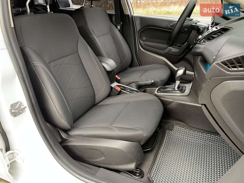 Седан Ford Fiesta 2015 в Бердичеве