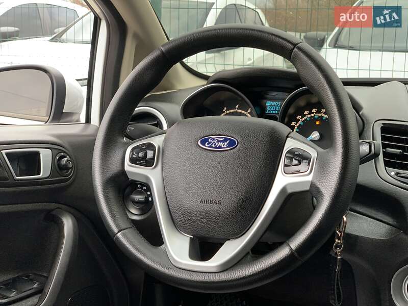 Седан Ford Fiesta 2015 в Бердичеве