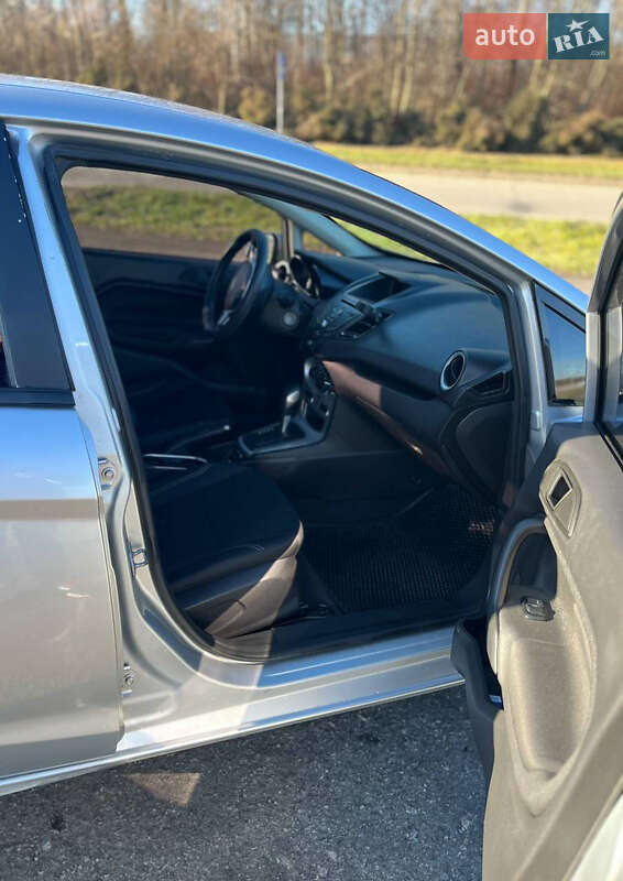 Седан Ford Fiesta 2018 в Львові