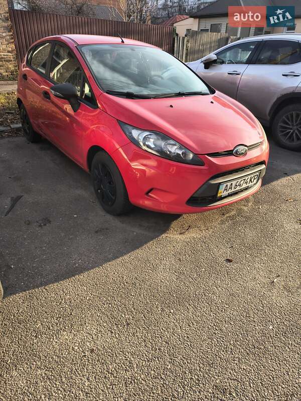 Хетчбек Ford Fiesta 2011 в Черкасах