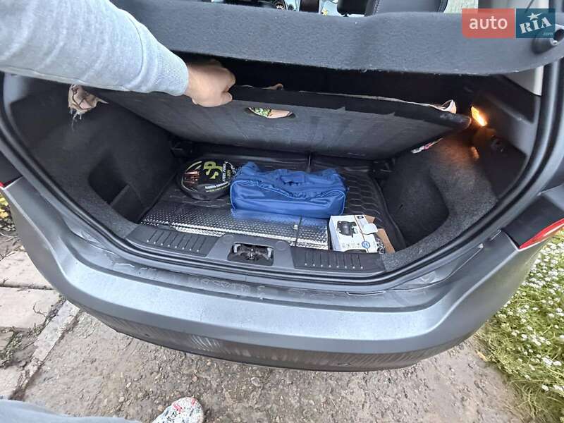 Хэтчбек Ford Fiesta 2013 в Днепре