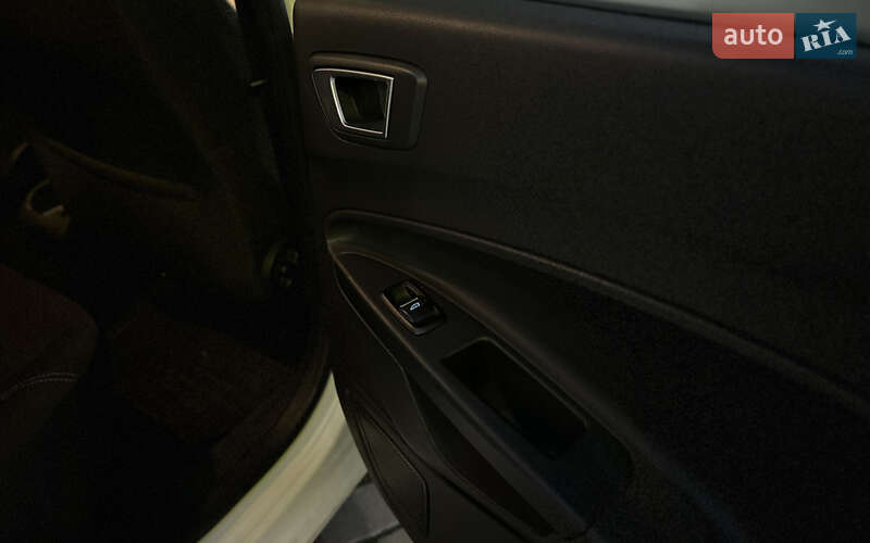 Хетчбек Ford Fiesta 2016 в Мукачевому