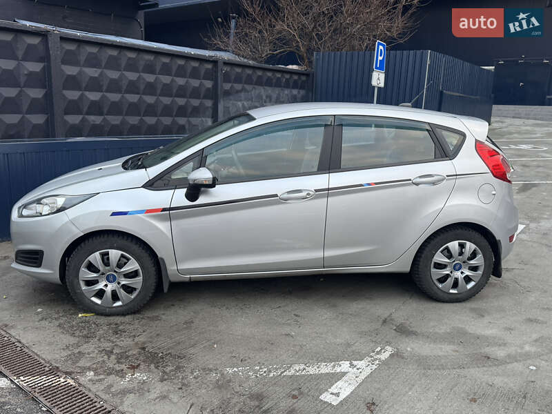 Хетчбек Ford Fiesta 2017 в Києві