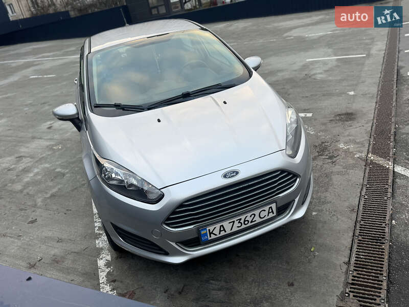 Хетчбек Ford Fiesta 2017 в Києві
