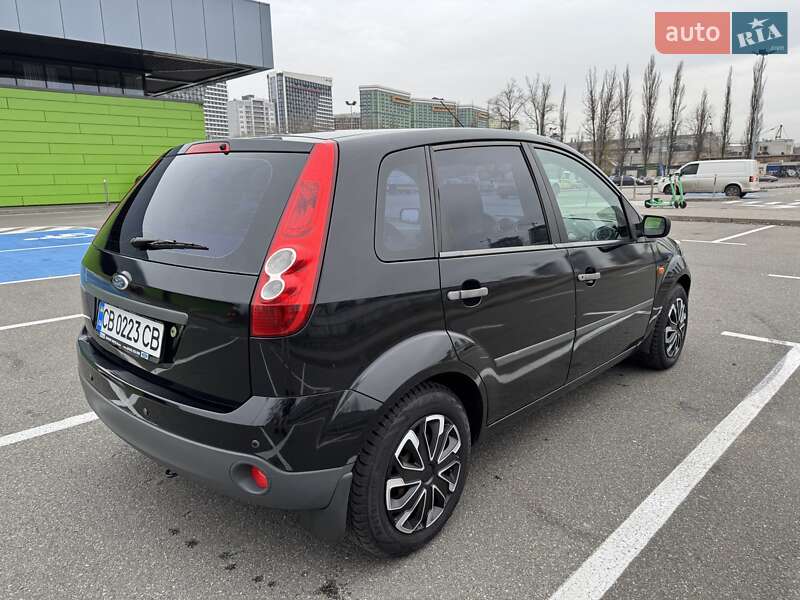 Хетчбек Ford Fiesta 2007 в Києві