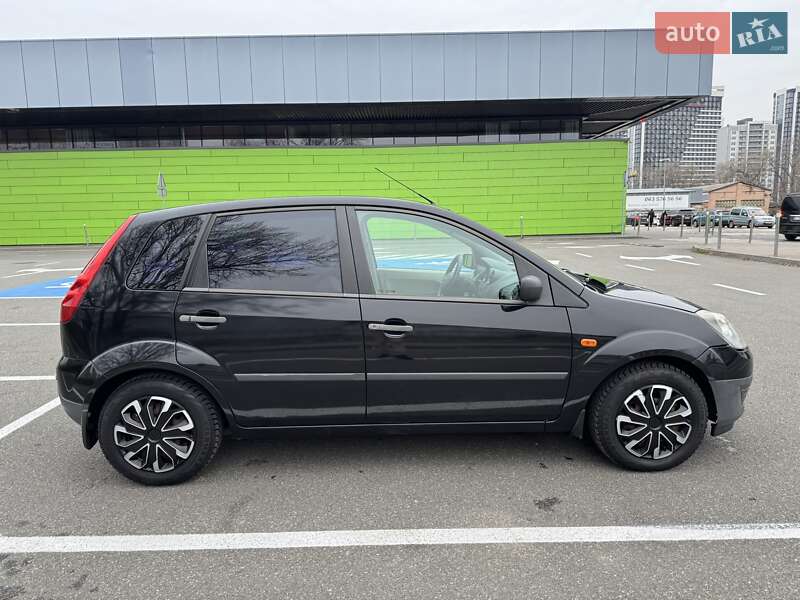 Хетчбек Ford Fiesta 2007 в Києві