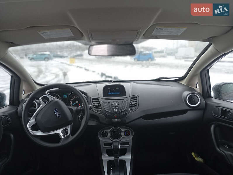 Седан Ford Fiesta 2018 в Львові