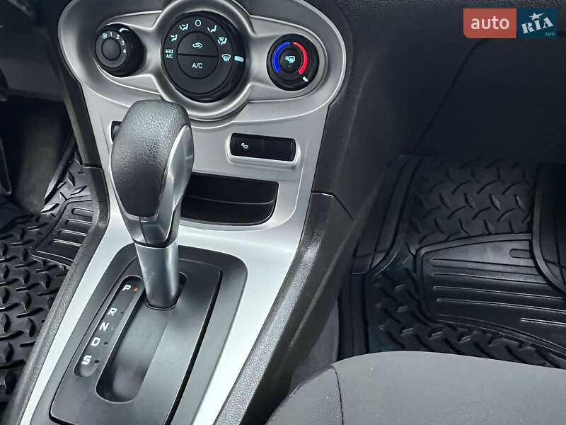 Хетчбек Ford Fiesta 2018 в Києві