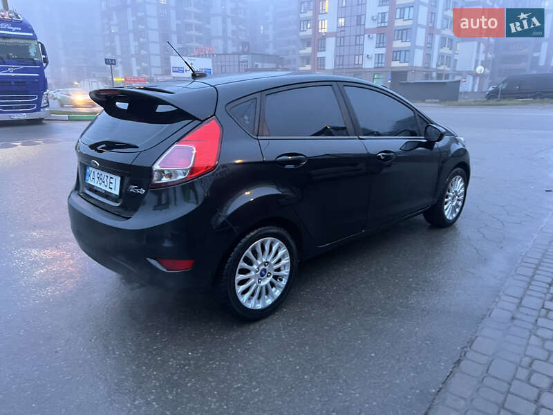 Хэтчбек Ford Fiesta 2014 в Тернополе