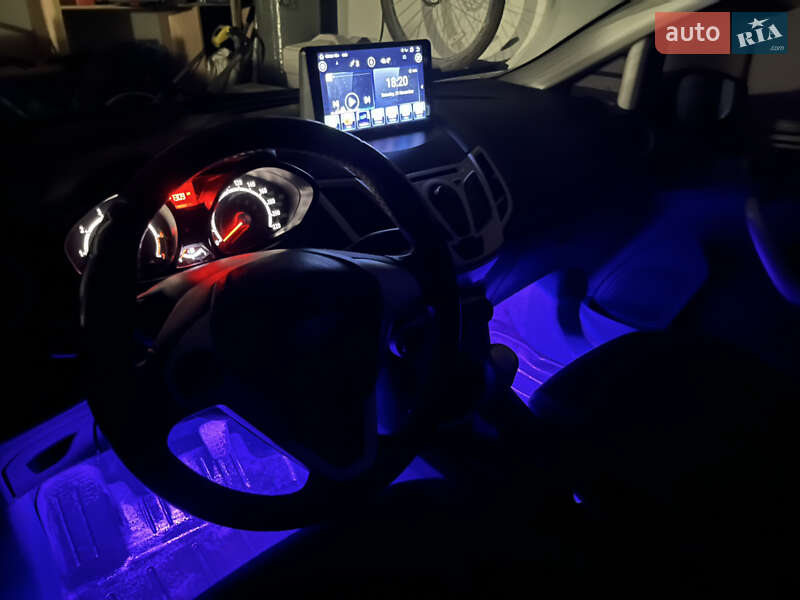 Хетчбек Ford Fiesta 2011 в Львові