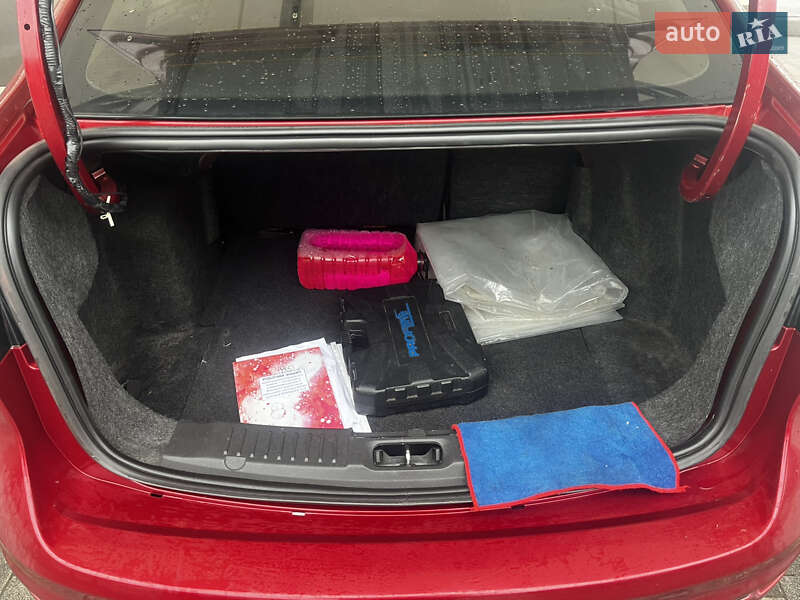 Седан Ford Fiesta 2014 в Луцке