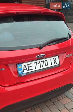 Хэтчбек Ford Fiesta 2014 в Днепре