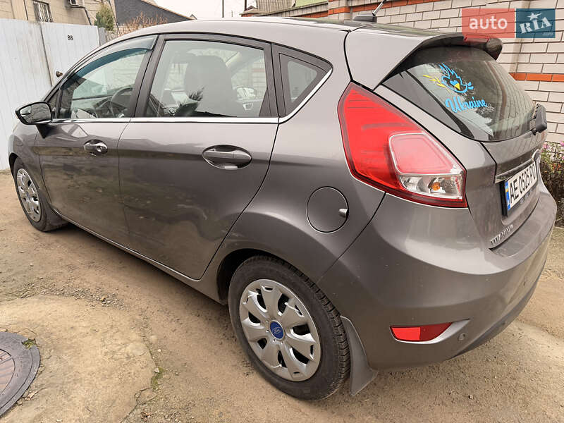 Хетчбек Ford Fiesta 2013 в Дніпрі
