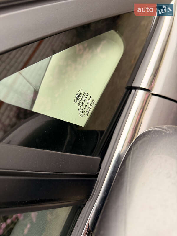 Хетчбек Ford Fiesta 2013 в Дніпрі