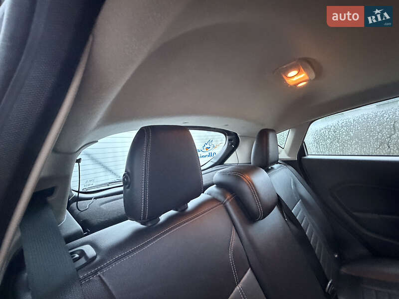 Хетчбек Ford Fiesta 2013 в Дніпрі
