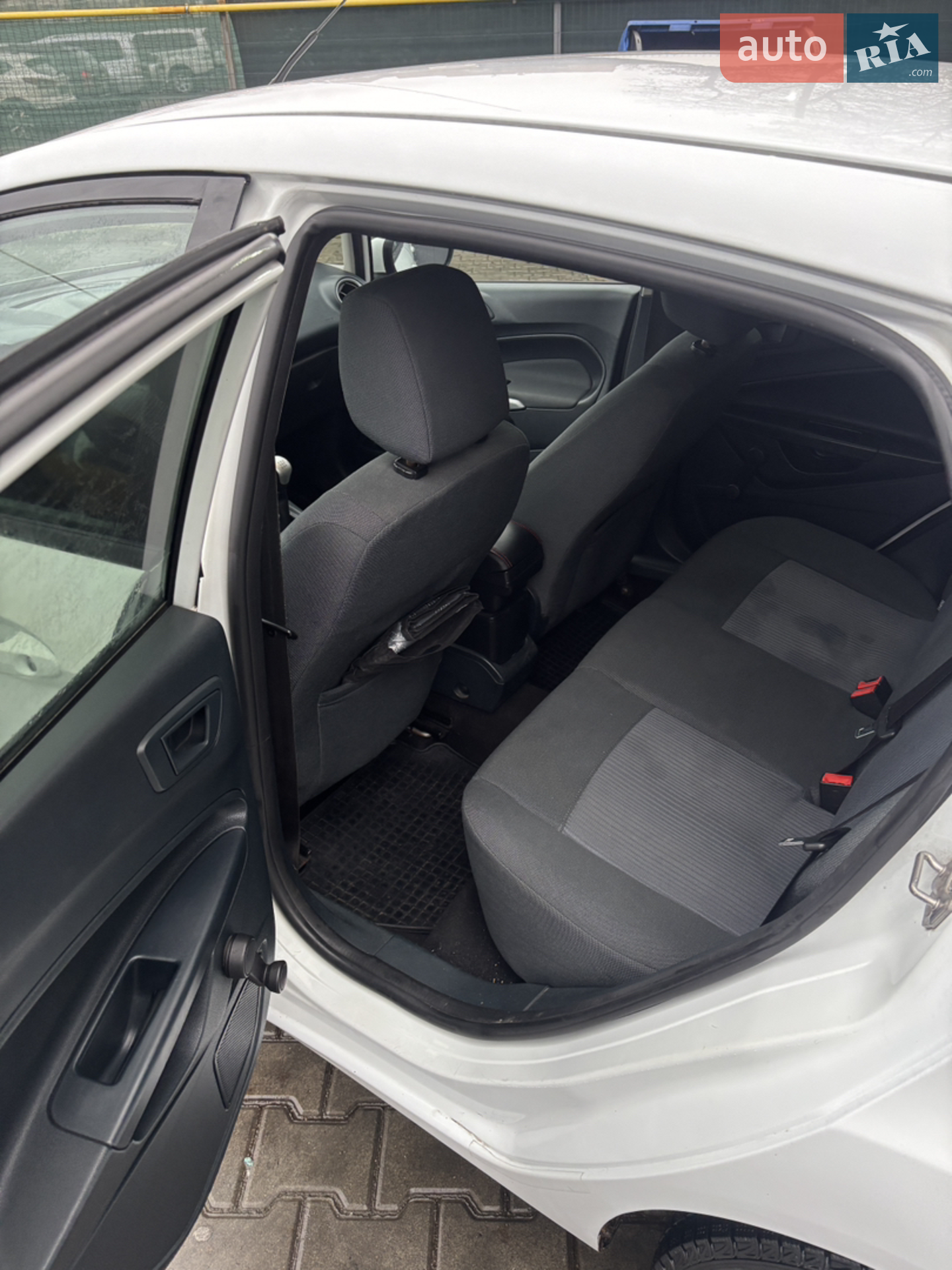 2011 Ford Fiesta - мініатюра 13