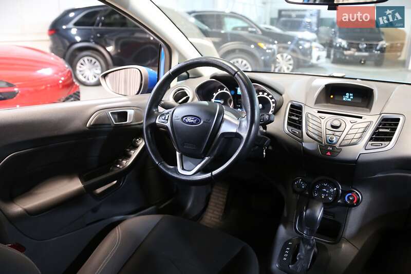 Хетчбек Ford Fiesta 2014 в Києві