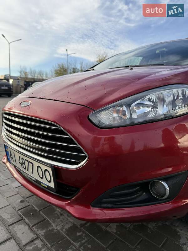 Хэтчбек Ford Fiesta 2016 в Софиевской Борщаговке