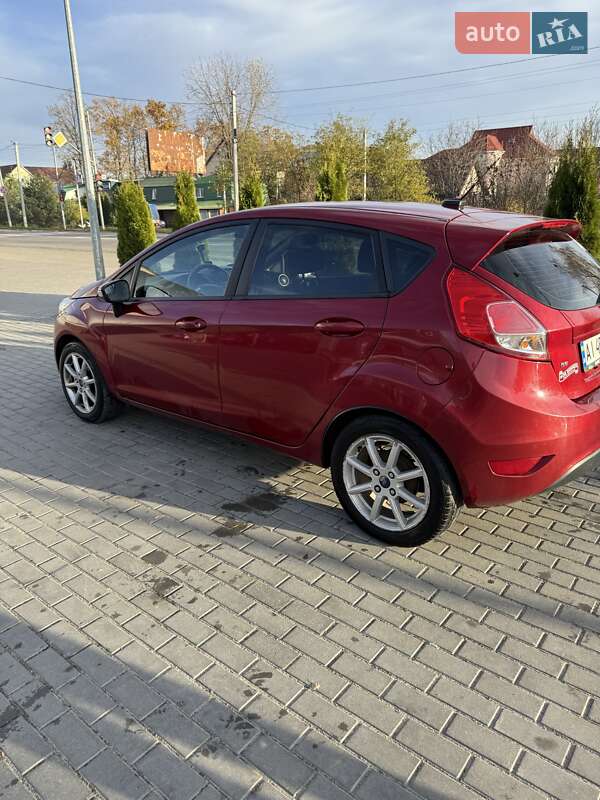 Хэтчбек Ford Fiesta 2016 в Софиевской Борщаговке