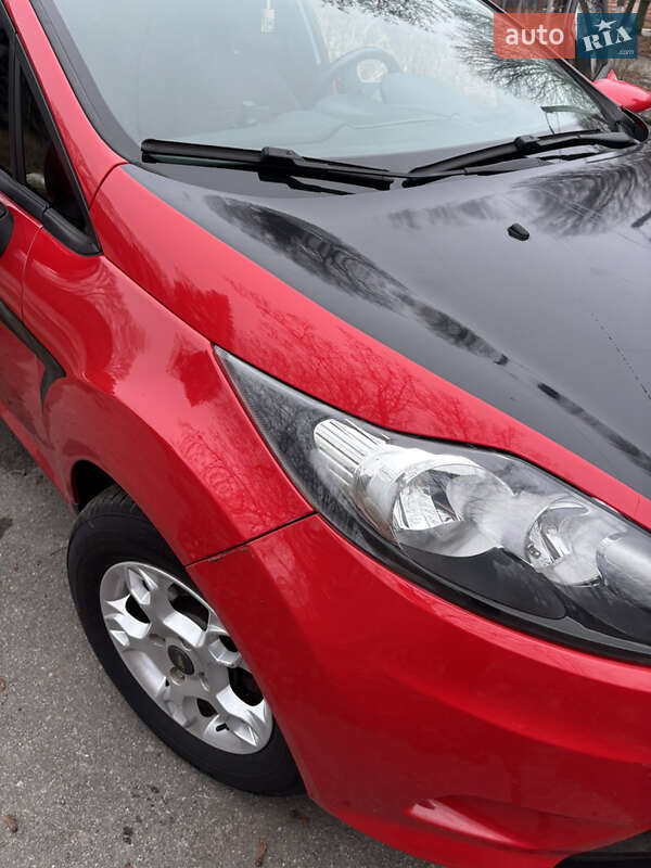 Хетчбек Ford Fiesta 2011 в Дніпрі