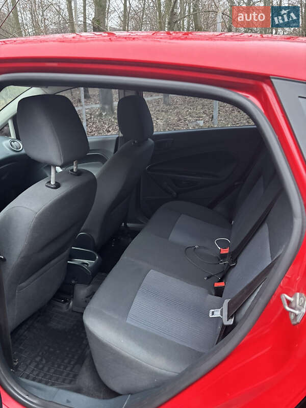 Хетчбек Ford Fiesta 2011 в Дніпрі