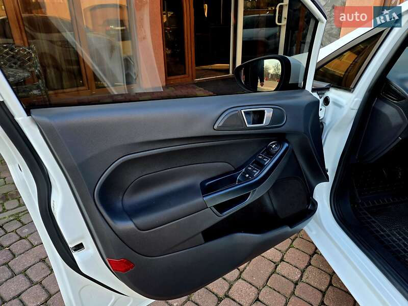 Хетчбек Ford Fiesta 2014 в Мукачевому