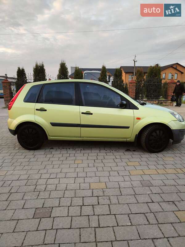 Хэтчбек Ford Fiesta 2007 в Вараше