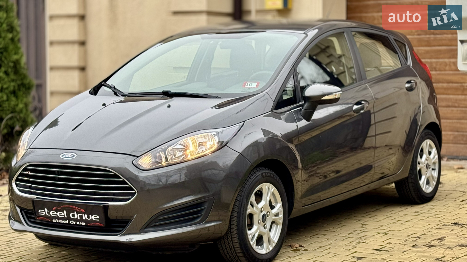 2018 Ford Fiesta - фото 1