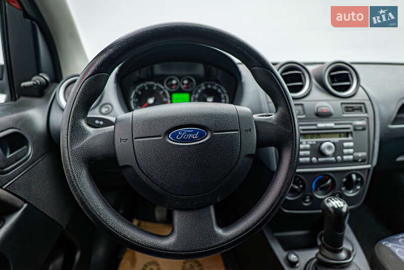 Хетчбек Ford Fiesta 2007 в Києві