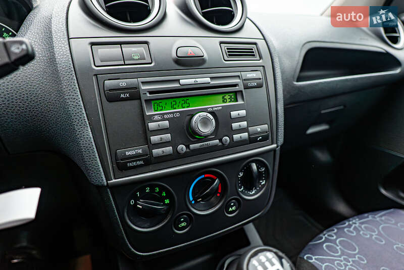 Хетчбек Ford Fiesta 2007 в Києві