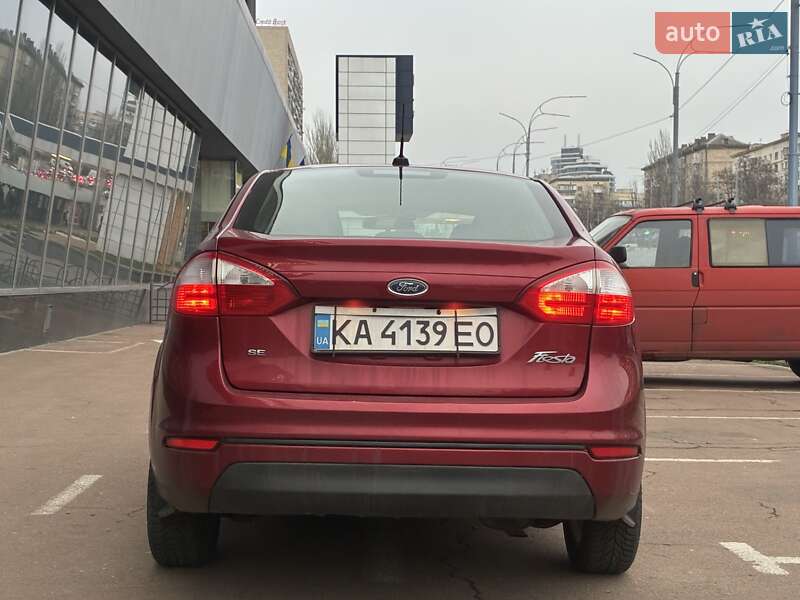 Седан Ford Fiesta 2014 в Києві