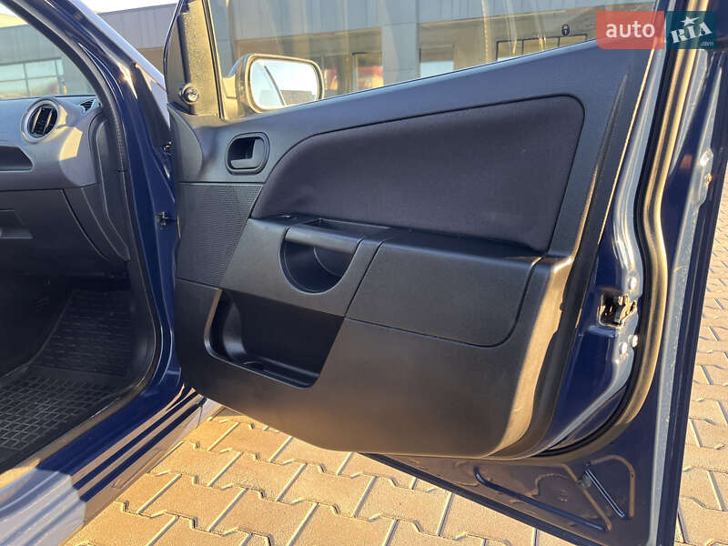 Хэтчбек Ford Fiesta 2008 в Мукачево