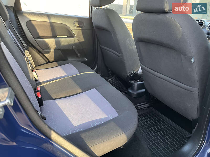 Хэтчбек Ford Fiesta 2008 в Мукачево
