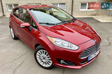 Хэтчбек Ford Fiesta 2015 в Умани