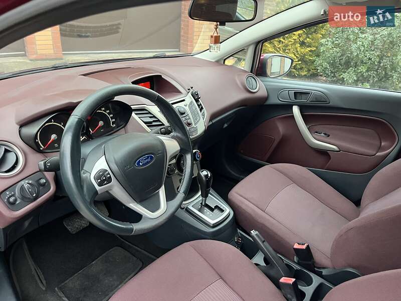 Хэтчбек Ford Fiesta 2010 в Фастове