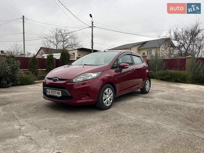 Хэтчбек Ford Fiesta 2010 в Фастове