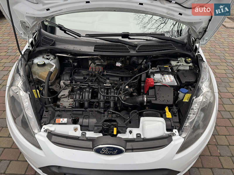 Хэтчбек Ford Fiesta 2011 в Черкассах
