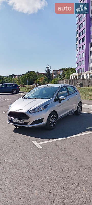 Хэтчбек Ford Fiesta 2016 в Умани